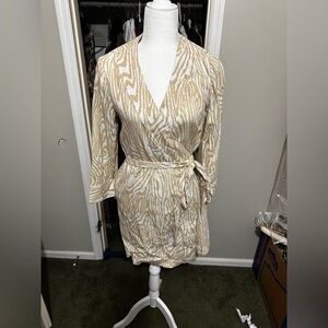 Emily McCarthy Wrap Dress‎ 100% Linen Animal Print Gently Used Knee Length